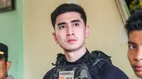 Apa Rompi Taktis Verrel Bramasta? Outer Serbaguna yang Bisa Bawa Peralatan Medis!