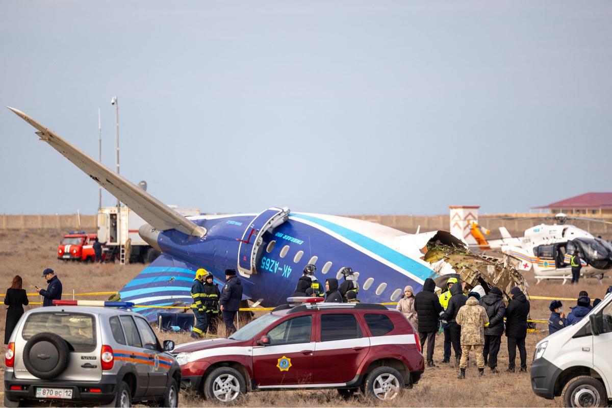 Pesawat Azerbaijan Airlines jatuh di Kazakhstan