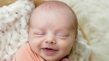 Potret Lucu Dan Menggemaskan Bayi Tidur Tersenyum Lifestyle Fimela Com