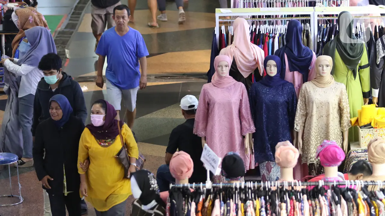 Akibat COVID-19, Pasar Tanah Abang Blok B Alami Penurunan Penjualan