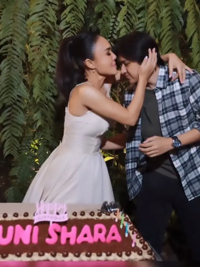 7 Momen Pesta Ulang Tahun Yuni Shara, Seru Rayakan Bareng Keluarga dan Mantan Suami