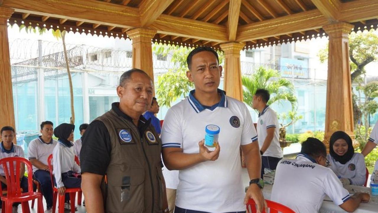 Lapas Cikarang Perkuat Komitmen Zero Halinar Melalui Tes Urine Massal