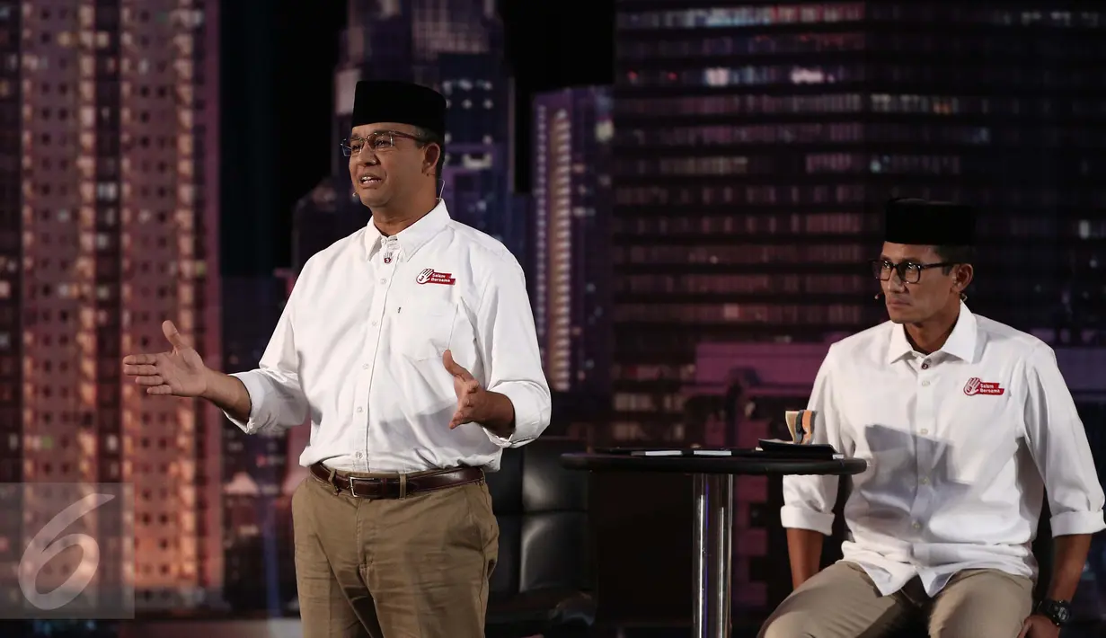 Cagub DKI Jakarta nomor 3, Anies Baswedan memaparkan visi misi pada debat perdana Cagub DKI Jakarta di Bidakara, Jakarta, Jumat (13/1). Tolak penggusuran, Anies tawarkan Urban Renewal di Jakarta. (Liputan6.com/Faizal Fanani)