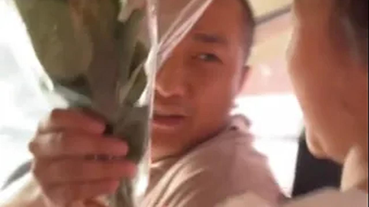 Dipersembahkan Sebagai tanda Kasih Sayang<br>