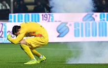 Cremonese Tannggapi Tegas Insiden Pelemparan Petasan terhadap Emil Audero