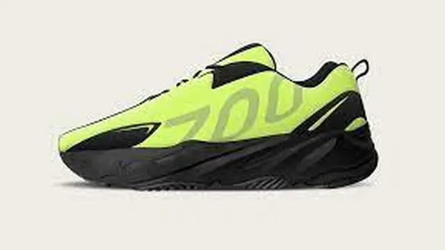 Yeezy BOOST 700 VX/dok. Highsociety