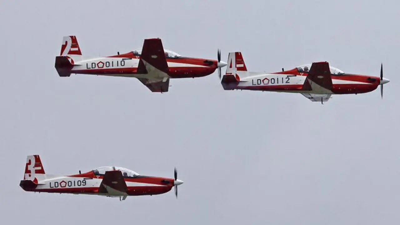 Foto Pilot dan Pesawat Aerobatic TNI AU yang Tabrakan di Malaysia