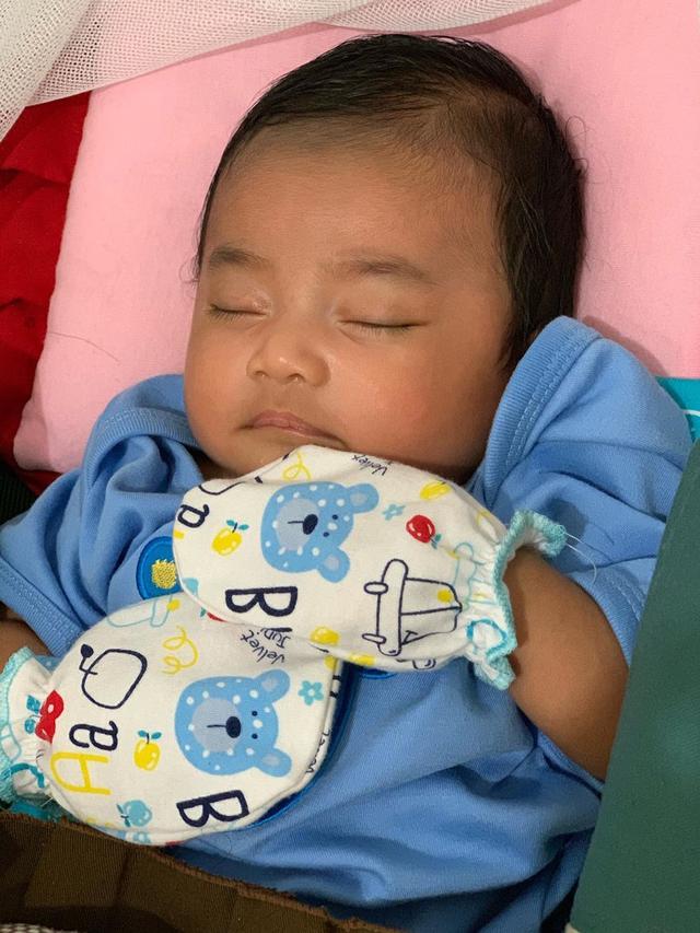 5 Potret Cantik Anak Evi Masamba Saat Prosesi Aqiqah di Kampung Halaman