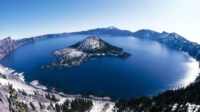 6 Danau Terindah di Dunia, Potretnya Bikin Kagum