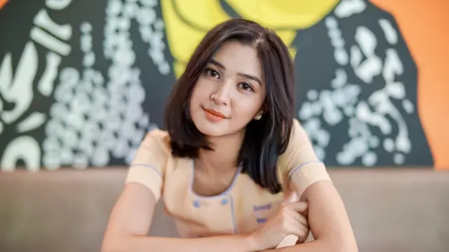 [Bintang] Punya Kulit Sawo Matang, Intip 5 Makeup Seleb Paling Kece