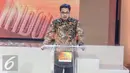 Ketua KPI, Yuliandre Darwis memberikan paparan pada malam Anugerah Syiar Ramadhan di Jakarta, Sabtu (13/8). ASR memberikan penghargaan kepada stasiun televisi yang memuat siaran dakwah terbaik selama Ramadan 1437 H. (Liputan6.com/Faizal Fanani)