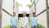 Kiri ke kanan: Ivar Jenner, Justin Hubner, dan Mees Hilgers tampil gagah pakai beskap Jawa. (Foto: Dok Instagram Justin Hubner)