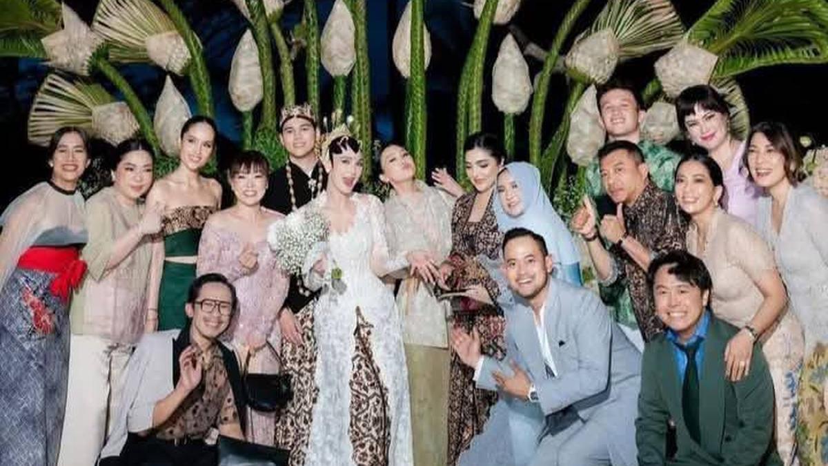 Tampilan Chic Tamu Pernikahan Luna Maya dan Maxime Bouttier, dari Cinta Laura hingga Rossa