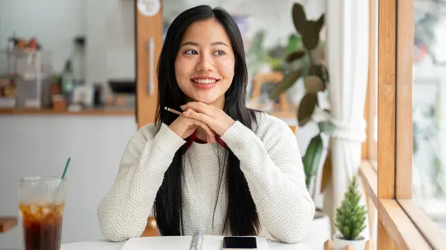 wanita oktober sisi menarik