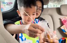 Potret Rayyanza Cipung Temani Sus Rini Belanja Kain ke Pasar, Pulangnya Jajan Cilok Buat Makan di Rumah