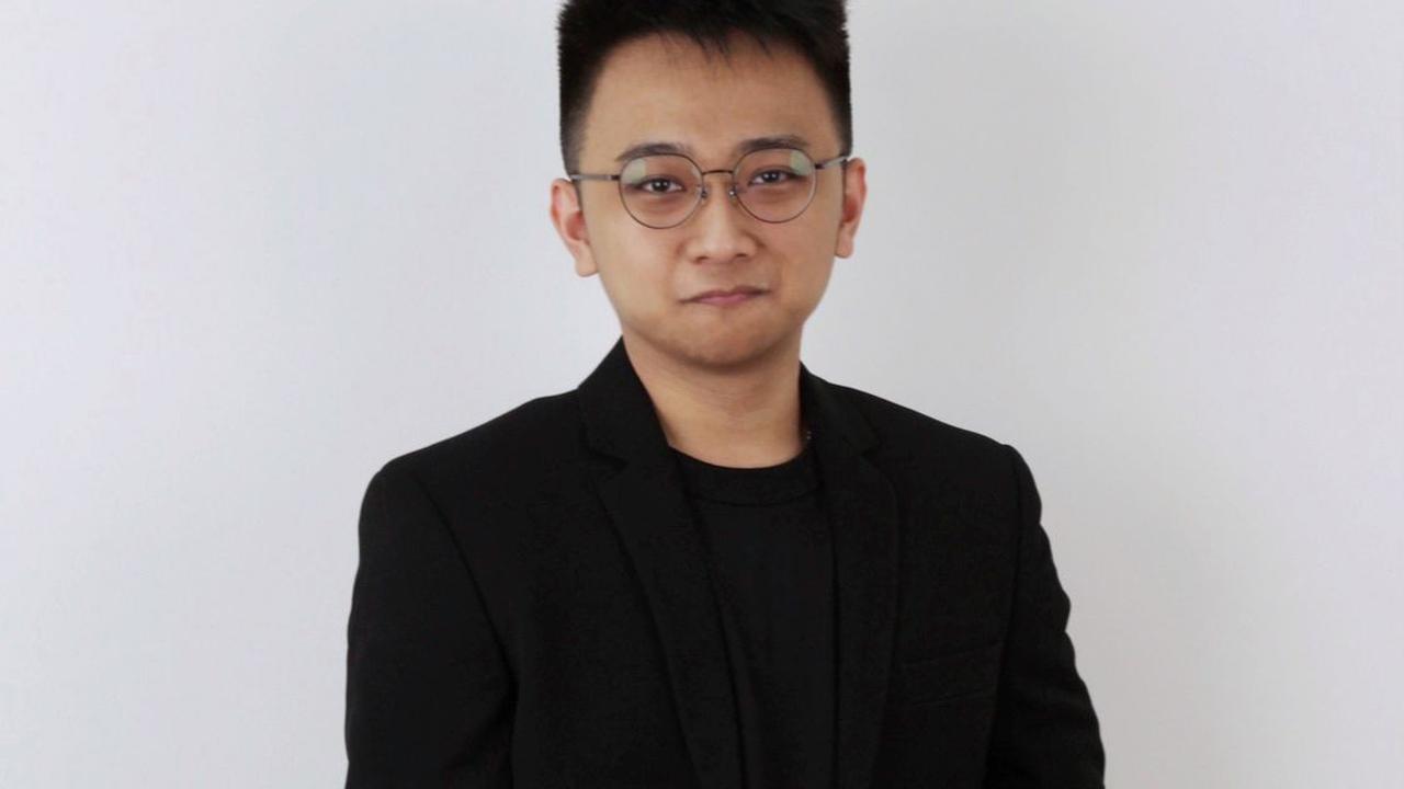 Desainer Reynaldi Daud Sorot Tren Fashion 2023, Bahas Alas Kaki untuk ...