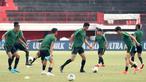 Pemain Timnas Indonesia, Otavio Dutra, bersama rekan-rekannya saat latihan di Stadion I Wayan Dipta, Bali, Senin (14/10). Latihan ini persiapan jelang laga Kualifikasi Piala Dunia 2022 melawan Vietnam. (Bola.com/Aditya Wany)