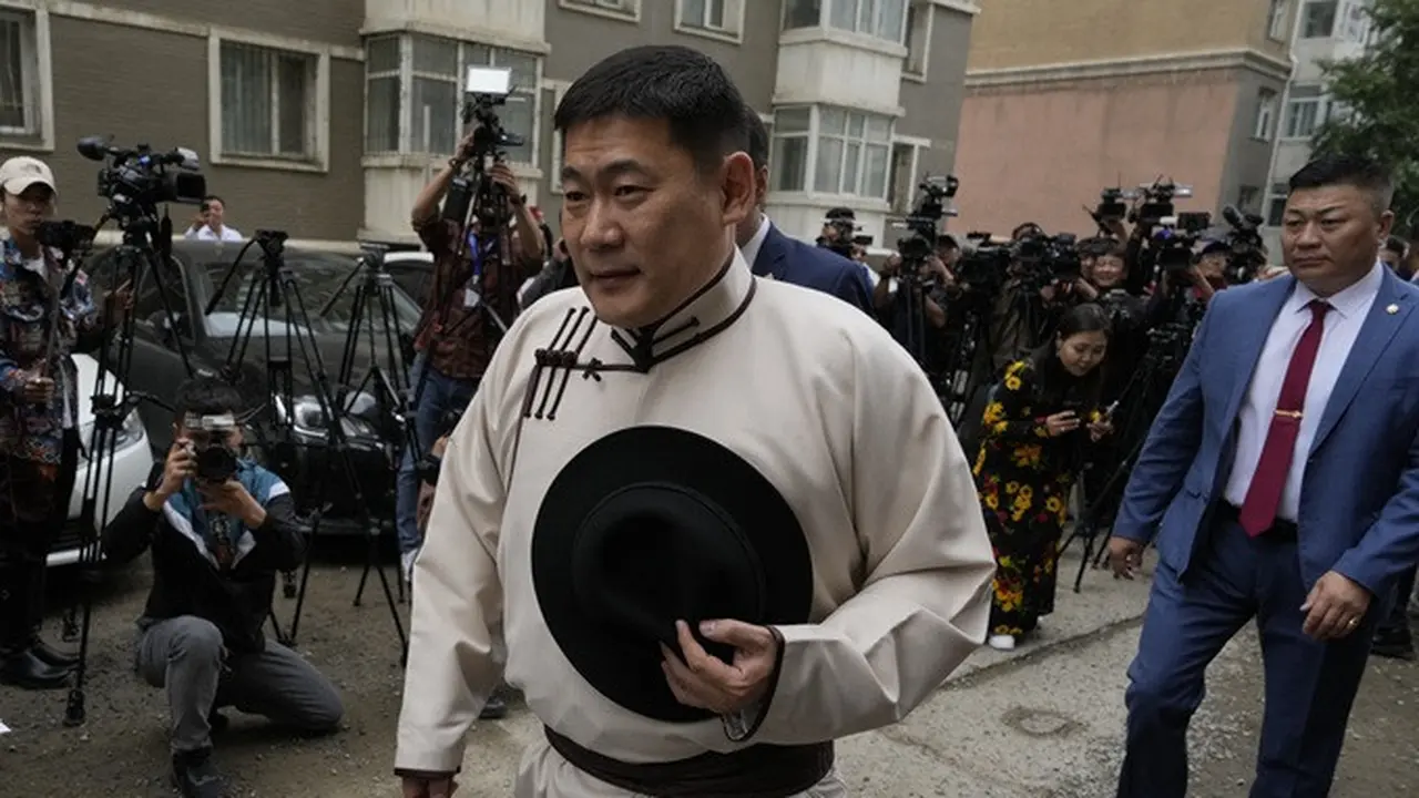 Oyun-Erdene Luvsannamsrai