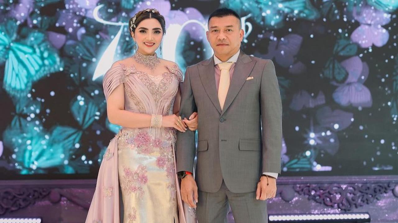 5 Momen Lucu Ashanty Salah Tepuk Pundak Orang Lain dengan Sebutan Sayang, Dikiranya Anang