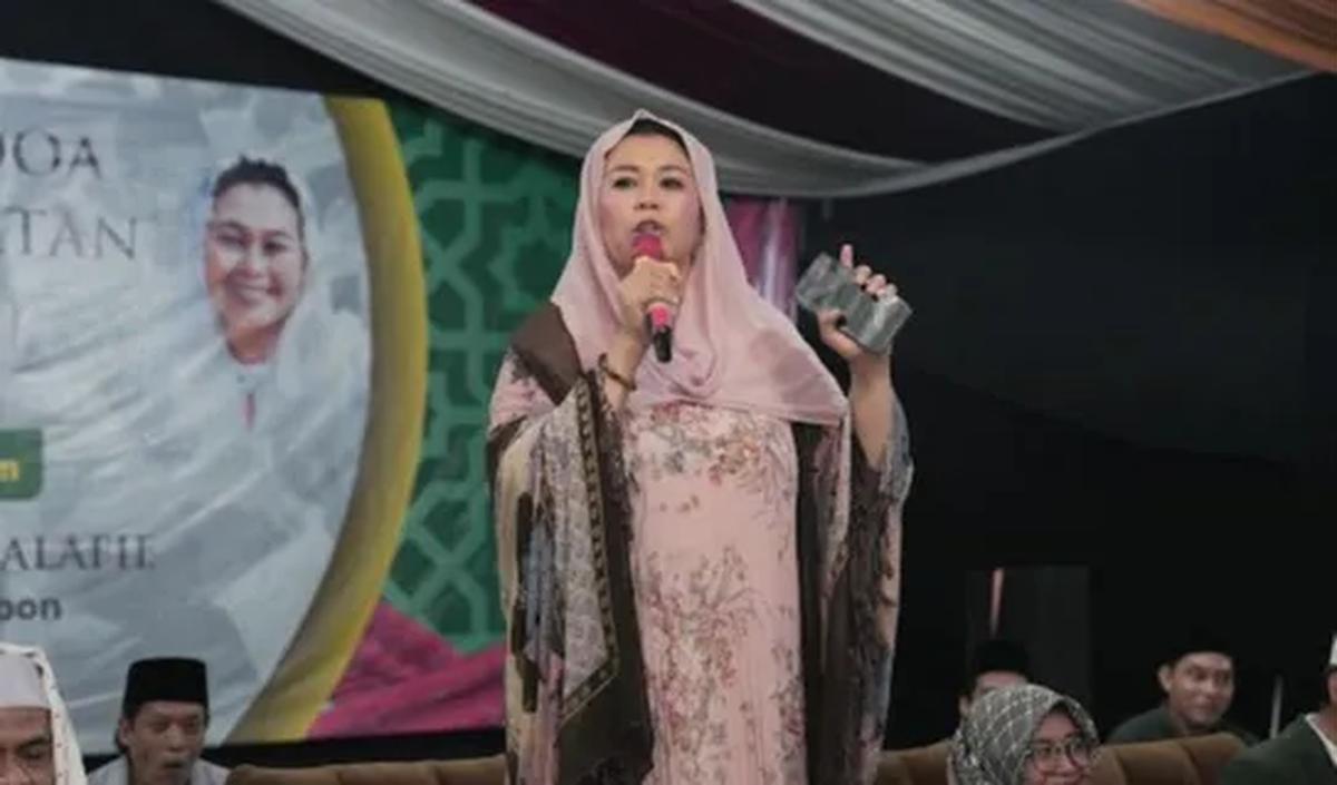Jenis cairan ini juga banyak digunakan dalam industri kimia dan pupuk. Salah satu sifat asam sulfat adalah korosif karena mudah terbakar.<br>
