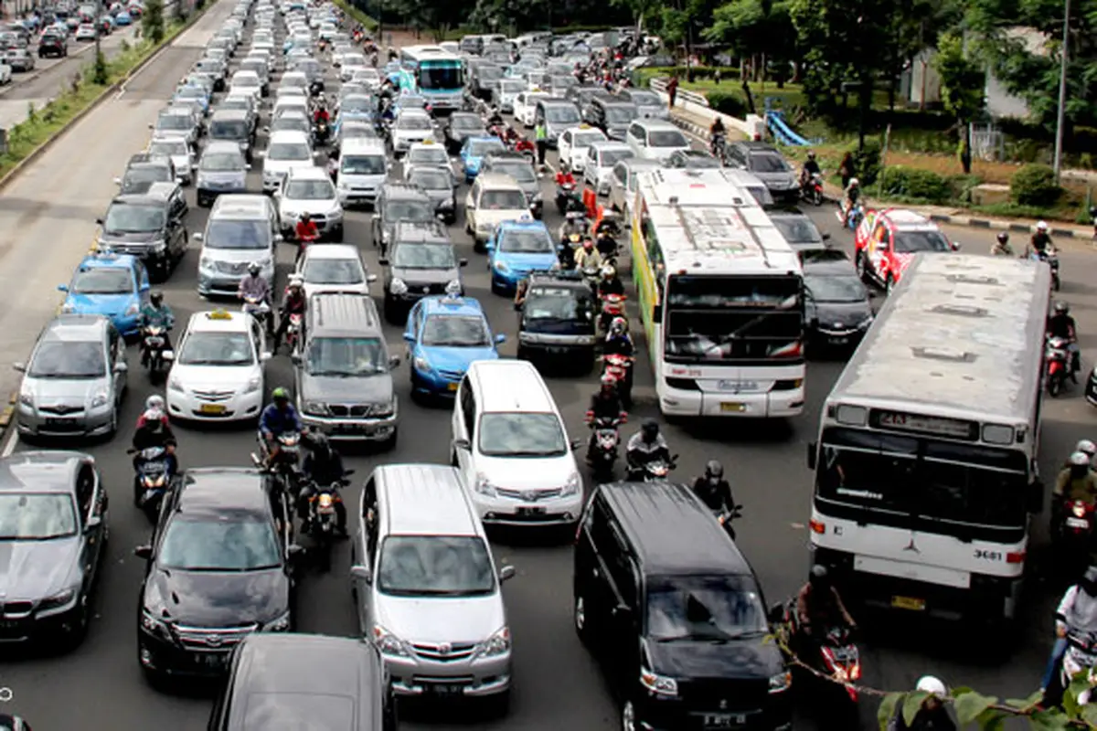titik-macet-pagi130722a.jpg