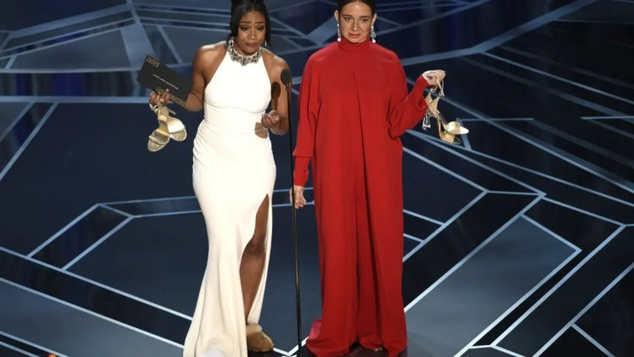 Tiffany Haddis dan Maya Rudolph