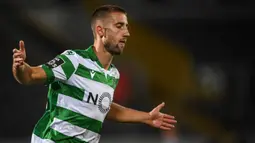 2. Andraz Sporar (6 gol dan 2 assist) : Penyerang berusia 26 tahun ini telah mengoleksi 6 gol di Liga Europa musim ini. Namun sayang, langkahnya terhenti di babak 32 besar usai Sporting Cp dikalahkan Istanbul Basaksehir. (AFP/Hugo Delgado/pool)