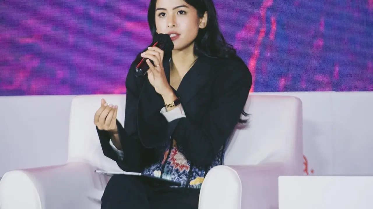 Tips Maudy Ayunda untuk Beri Kesan Pertama yang Baik dengan Lawan Bicara