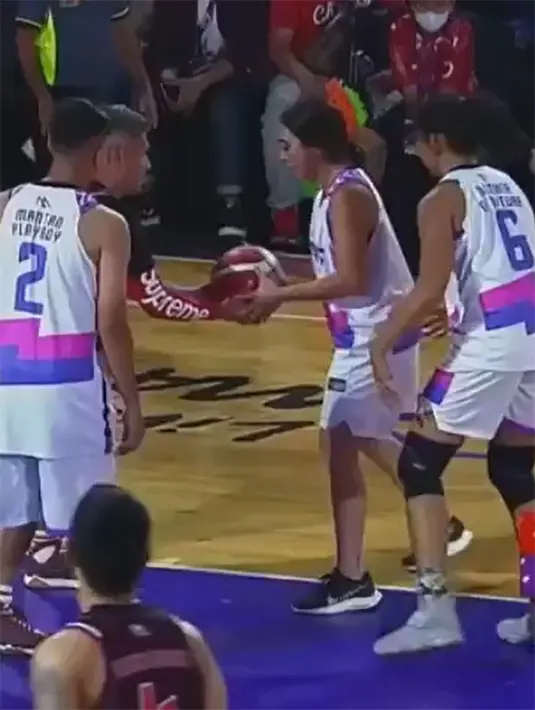 (Instagram/gadiiing)