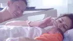 Foto itu merupakan dukungan Ringgo atas ASI eksklusif yang diberikan istrinya selama dua tahun.
