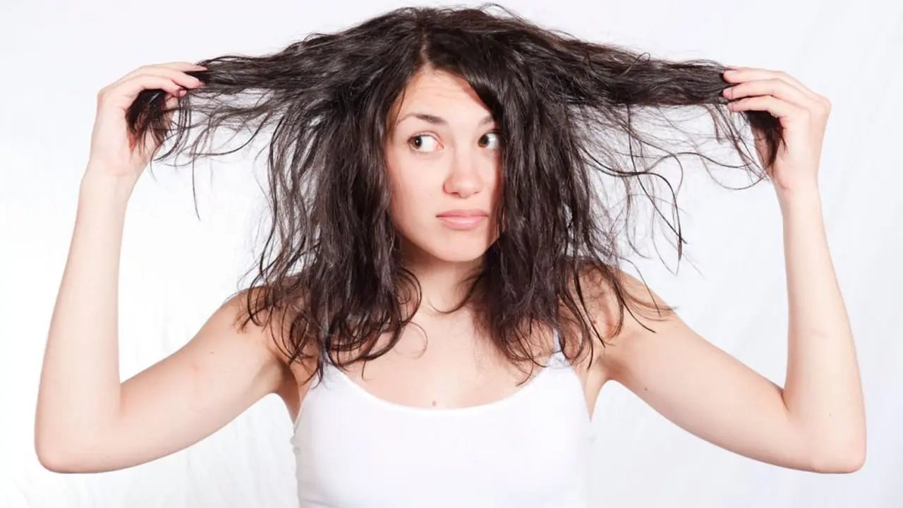 Nggak Perlu ke Salon, Rambut Lepek Teratasi dengan Racikan Alami