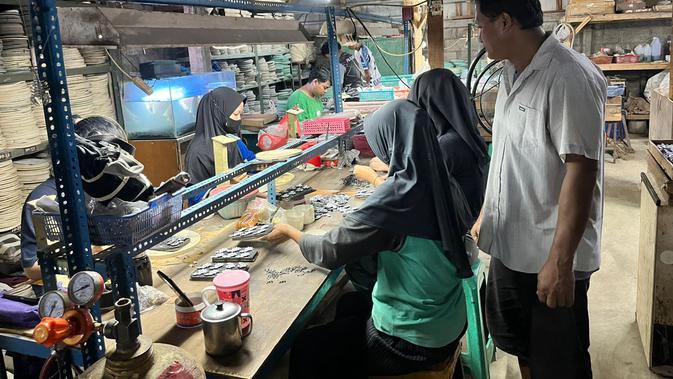 Dari Gudang Sederhana di Cileungsi, Aksesori Mukarom Pernah Tembus Korea