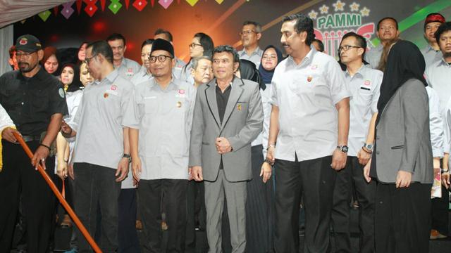 Rhoma Irama saat melantik Pengurus Dewan Pimpinan Daerah Persatuan Artis Musik Melayu Dangdut Indonesia (PAMMI) DKI Jakarta masa bakti 2018-2023