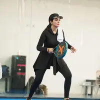 Olahraga padel kini tengah naik daun, terutama di kalangan selebritas tanah air. [@ashanty_ash].