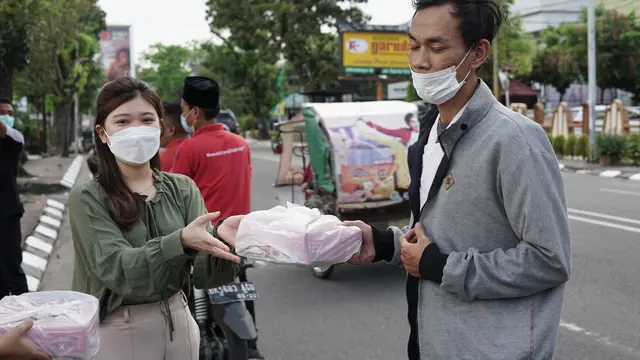 Juragan 99 Salurkan 100 Ribu Paket Berbuka selama bulan Ramadhan