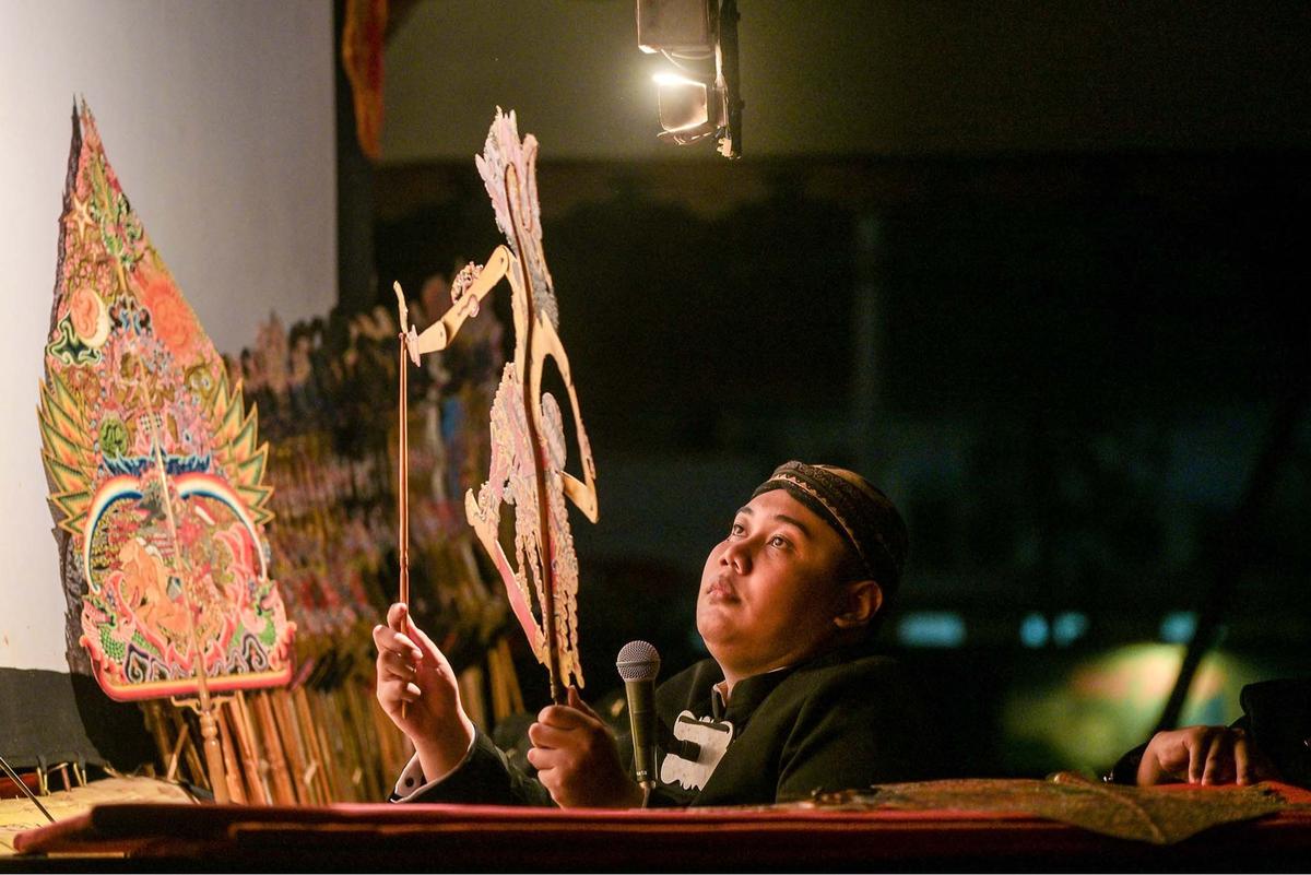 FOTO: Pentas Dalang Muda untuk  Menumbuhkan Rasa Cinta Wayang Kulit kepada Generasi Muda