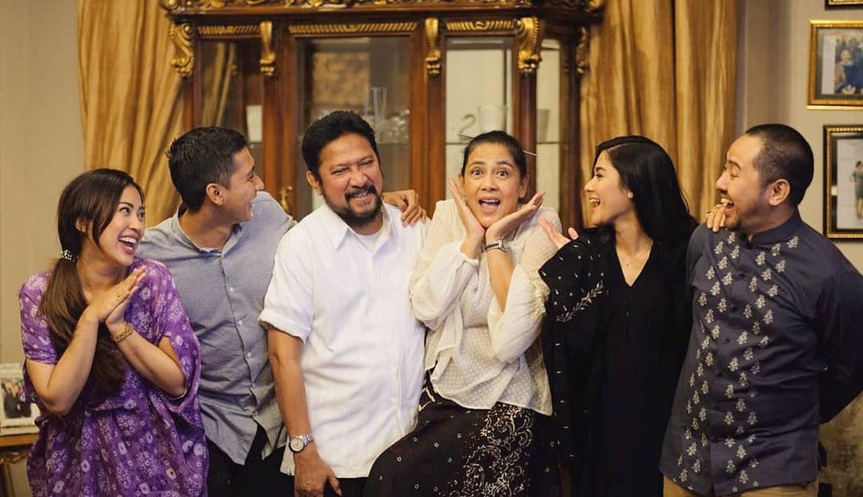 Lydia Kandou dan Jamal Mirdad Tetap Kompak Meski Telah Resmi Cerai