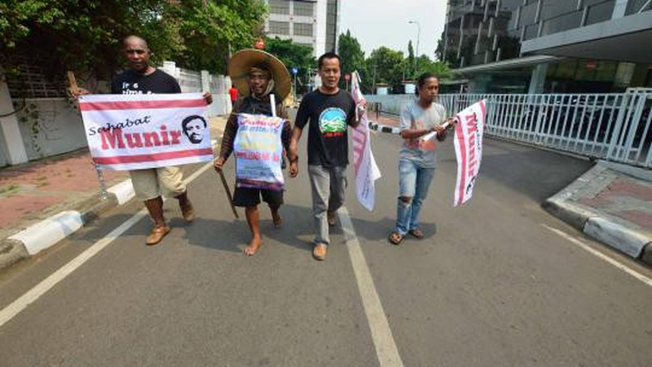 25 Hari jalan kaki, korban Lapindo tiba di Jakarta