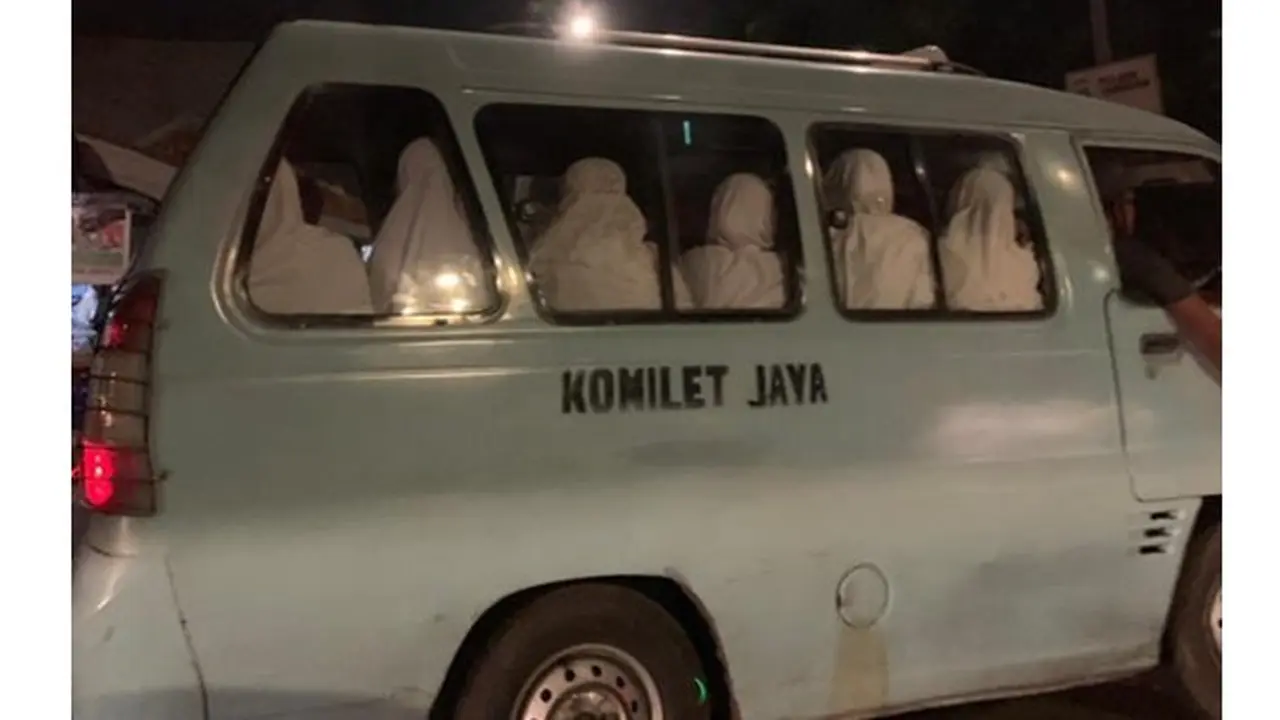 6 Foto Ini Buat Kamu Mendadak Merasa Indigo, Bikin Salah Kira