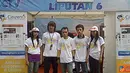 Citizen6, Sidoarjo: 5 orang pemenang berfoto bersama di depan booth Liputan6 SCTV. (Pengirim: Edowardo)