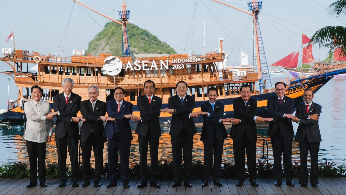 Sesi foto bersama pemimpin ASEAN, di Hotel Meruorah, Labuan Bajo, NTT, Rabu (10/05/2023).