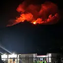 Gunung Karangetang Sitaro Erupsi, Semburkan Lava Pijar