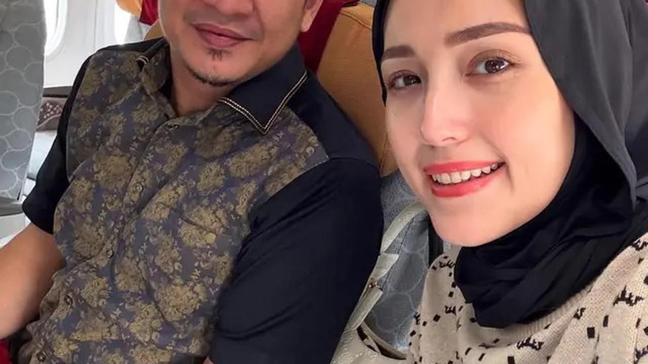 Gaya Adelia Istri Pasha Pakai Hijab Meleyot, Intip Padu Padannya yang Modis dan Elegan