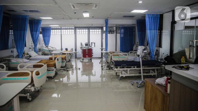 Suasana rumah sakit darurat untuk untuk merawat pasien virus corona COVID-19 di Lippo Plaza Mampang, Jakarta Selatan, Kamis (2/4/2020). Rumah sakit darurat ini dikhususkan untuk menampung penderita virus corona COVID-19. (Liputan6.com/Faizal Fanani)