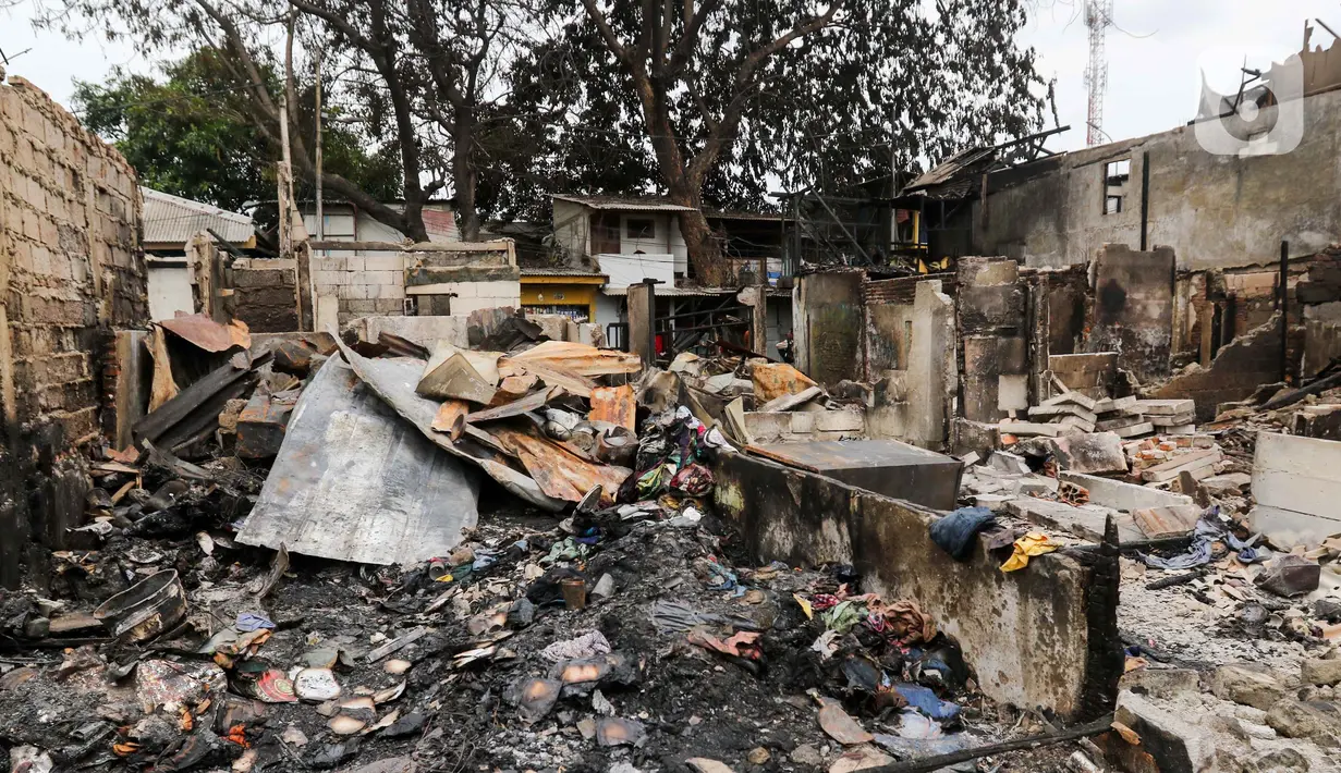 Badan Penanggulangan Bencana Daerah (BPBD) DKI Jakarta telah menyediakan tiga lokasi pengungsian bagi warga terdampak. (Liputan6.com/Herman Zakharia)