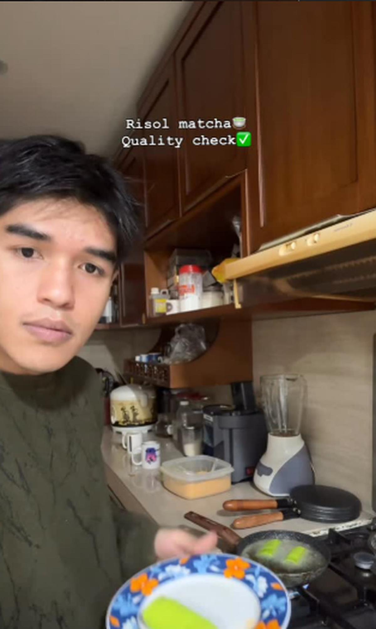 6 Potret Dapur Rumah Ibunda Lula Lahfah, Nyaman dan Efisien untuk Bisnis Risol