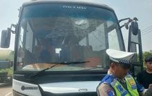 Bus Rombongan AMPB Dilempari Batu di Tol Japek