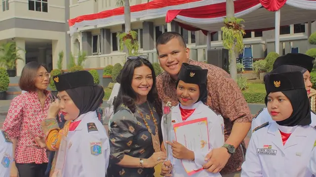 7 Momen Kebersamaan Bella Saphira dengan Anak Tiri, Seperti Ibu Kandung