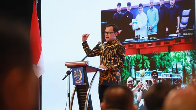 Wakil Menteri Dalam Negeri (Wamendagri) Bima Arya Sugiarto dalam Rapat Kerja Nasional (Rakernas) XV Asosiasi Sekretaris DPRD Kabupaten/Kota Seluruh Indonesia (ASDEKSI).
