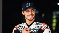 Sosok Fabio Di Giannantonio saat debut mengendarai motor tim VR46 Racing Team pada sesi tes MotoGP Valencia beberapa waktu lalu. (MotoGP)